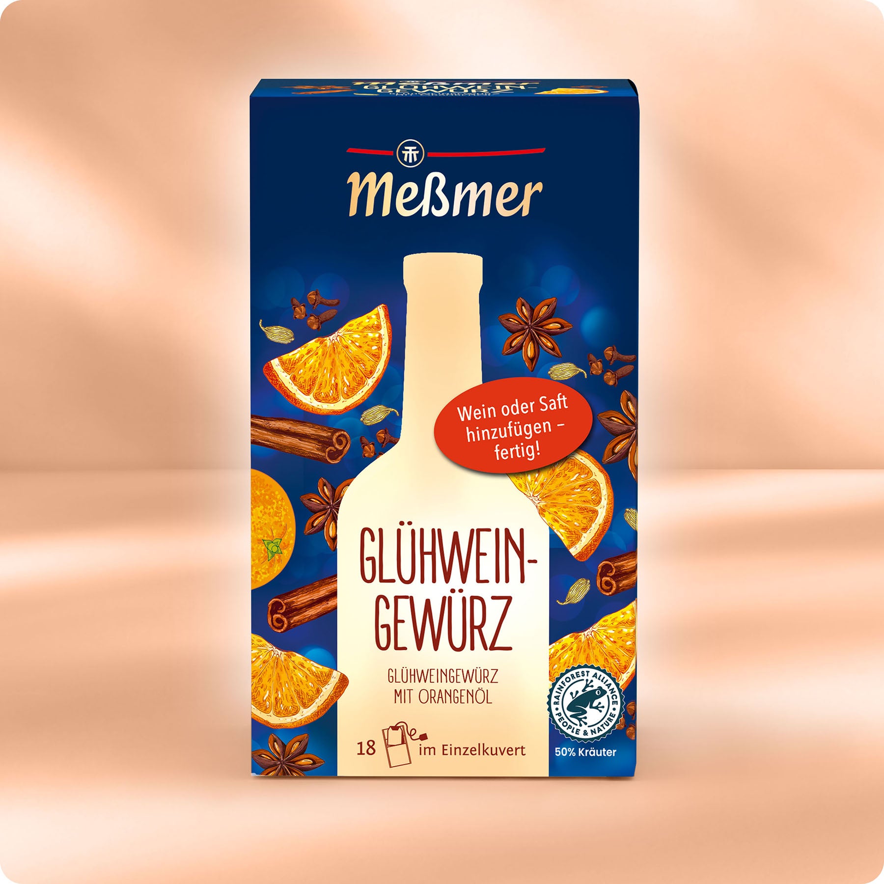 Abgebildet ist eine Schachtel Meßmer DE Glühweingewürztee mit Orangenscheiben, Zimtstangen, Sternanis und Nelken auf blau-orangem Hintergrund. Die Schachtel enthält 18 Teebeutel für die Zubereitung von leckerem Glühwein oder Punsch.