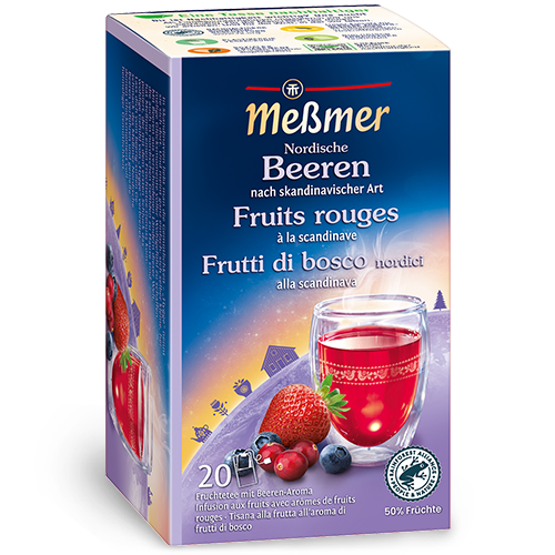 Meßmer Nordische Beeren Früchtetee Packung mit Beeren und einem Glas roten Tee, inspiriert von skandinavischer Gemütlichkeit und Geschmack.