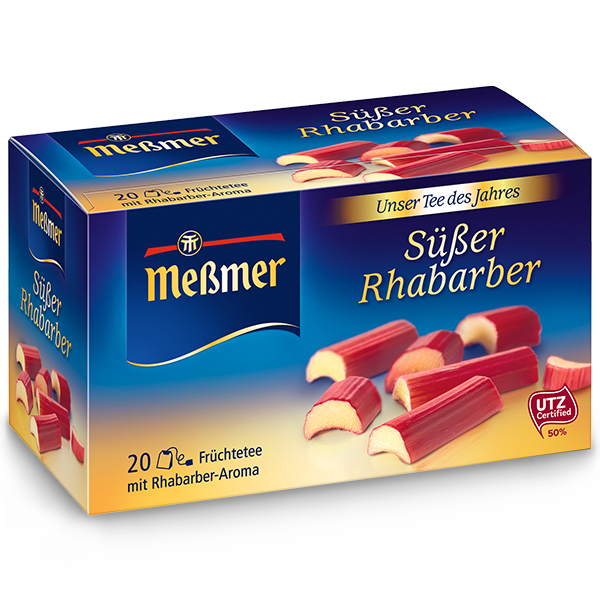 Mousse au Chocolat auf weißem Teller, cremig und luftig angerichtet, mit Schokoladenstücken garniert für eine köstliche Dessertpräsentation